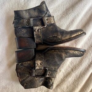 Freebird by Steven Ankle Boot Black Metallic Gold Size 6